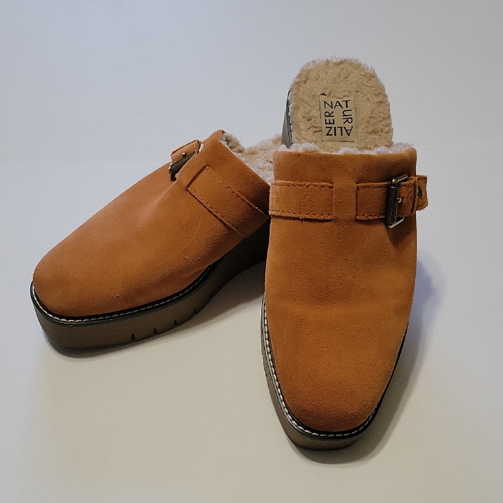 Naturalizer Wayde Slip-on Clogs. Size 9
